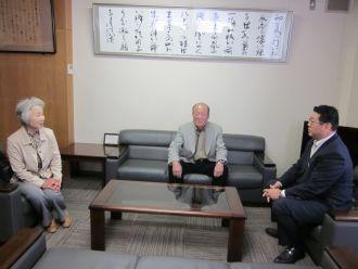 表彰を受ける市長の写真2