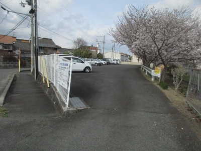 二見駅北側駐車場