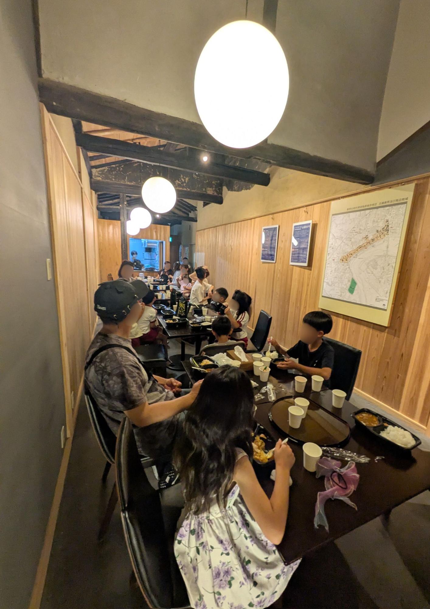 MIGIWA食堂写真2