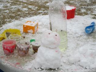 雪遊び